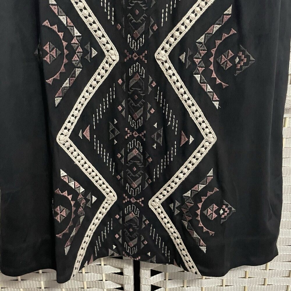 Miss Me Faux Suede Mini Sheath Dress Size S Black Short Sleeve Embroidered NEW - Picture 4 of 11